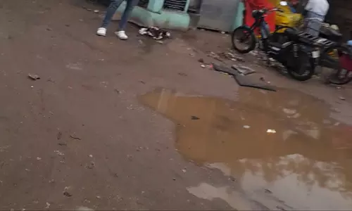 புதிய சாலையில் வடிகால் வசதி தேவை