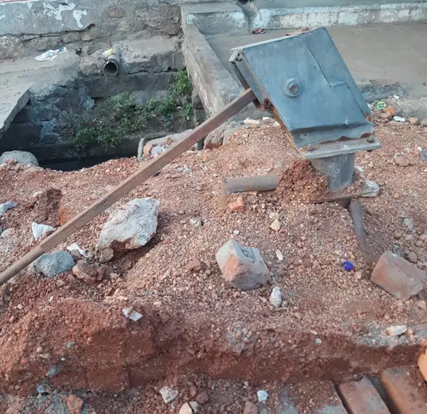 பராமரிப்பில்லாத அடிபம்புகள