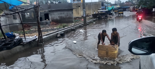 கால்வாய்களை சீரமைக்க வேண்டும்