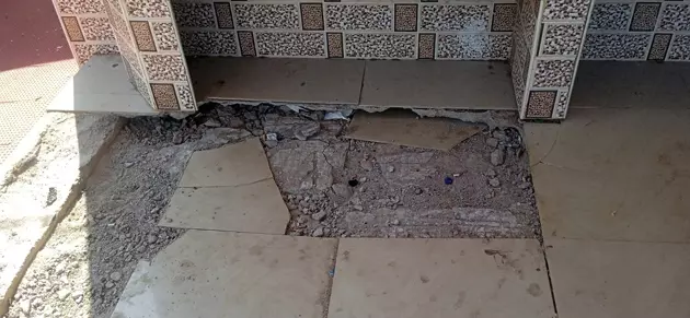 பயணிகள் நிழற்கூடம் சீரமைக்கப்படுமா? பயணிகள் நிழற்கூடம் சீரமைக்கப்படுமா?