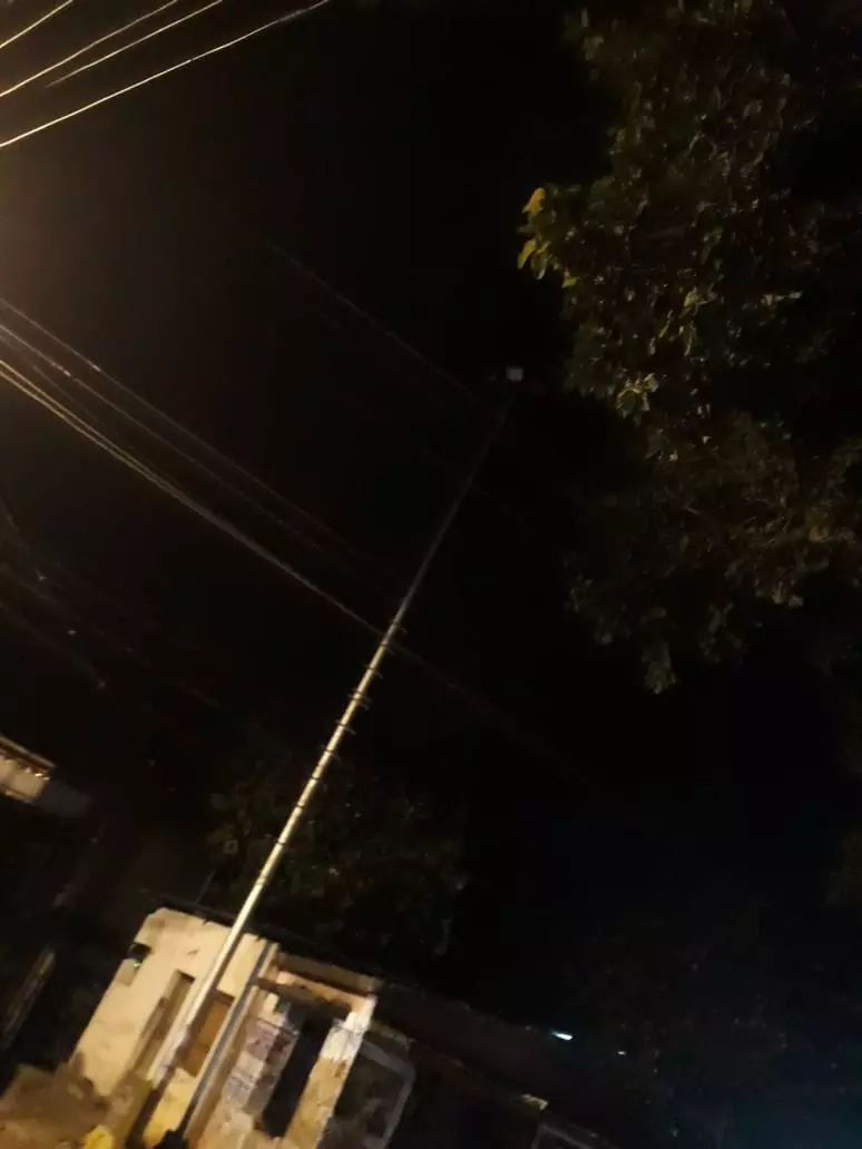 எரியாத மின்விளக்கு