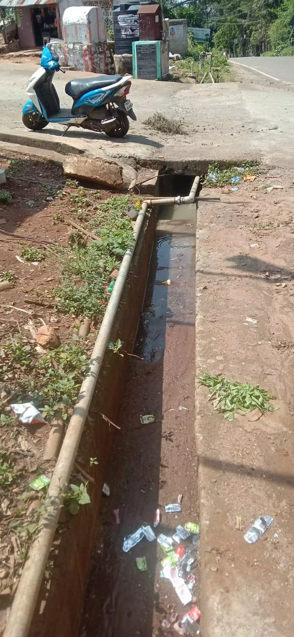 கழிவுநீர் தேங்குவதால் சுகாதாரக்கேடு