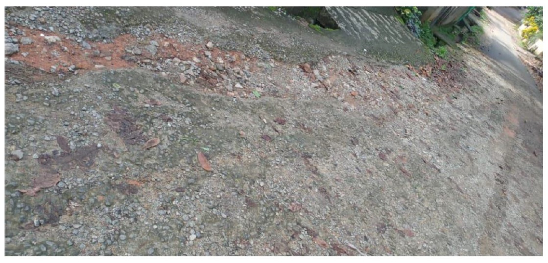 சாலையை சீரமைக்க வேண்டும்