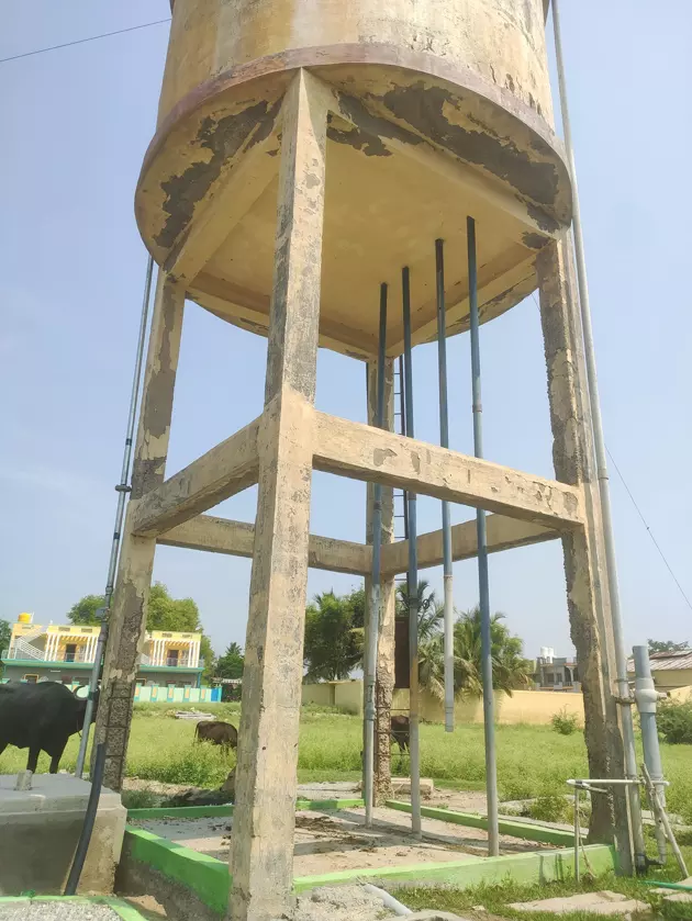 ஆபத்தான நிலையில் குடிநீர் தொட்டி