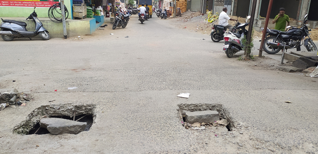 உடைந்த சிறுபாலம் உடைந்த சிறுபாலம்