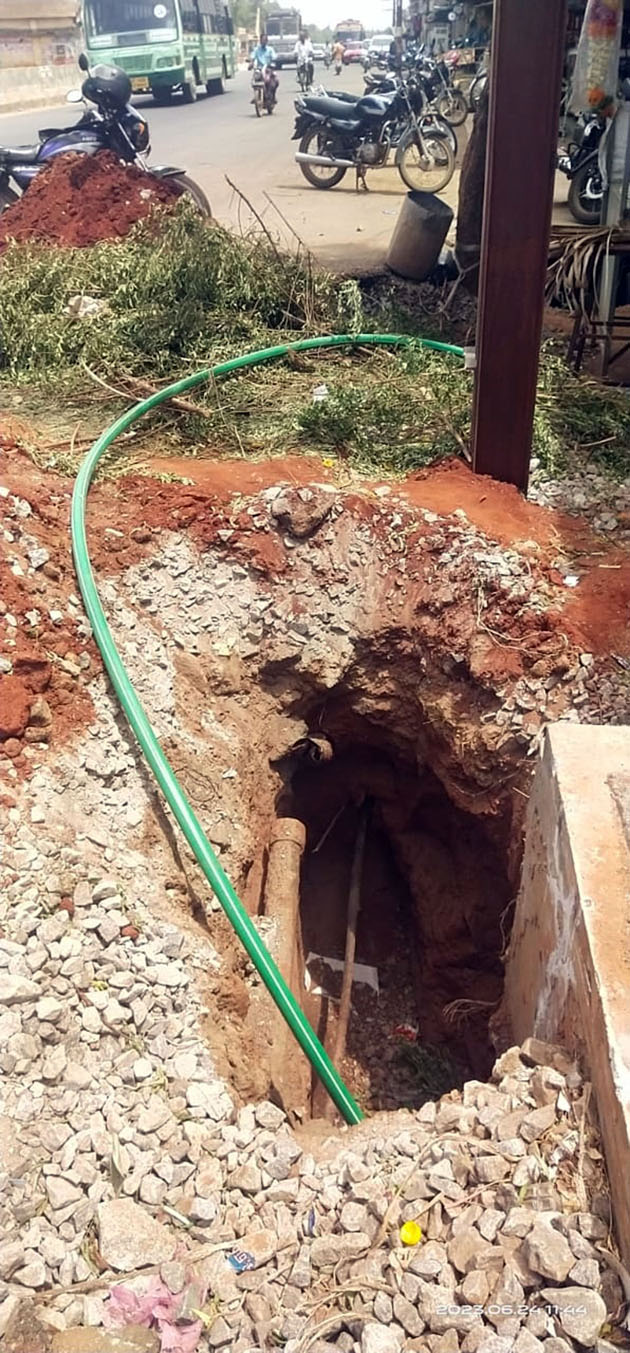 போக்குவரத்துக்கு இடையூறு போக்குவரத்துக்கு இடையூறு