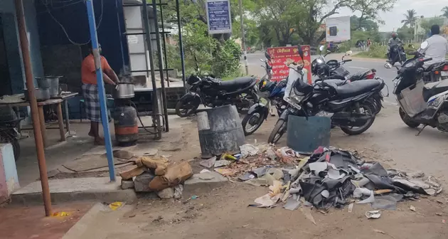 குப்பைகளை அள்ளுவார்களா? குப்பைகளை அள்ளுவார்களா?
