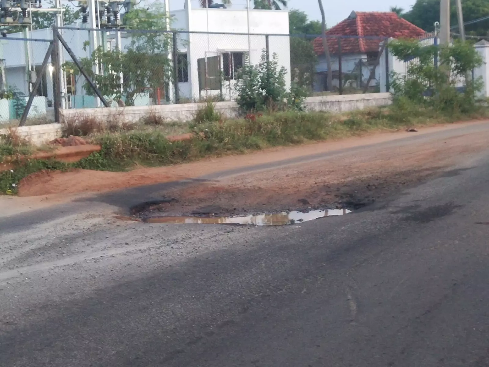 வீணாகும் குடிநீர்