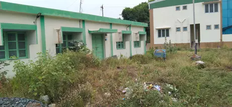 முட்புதர்களை அகற்ற வேண்டும்