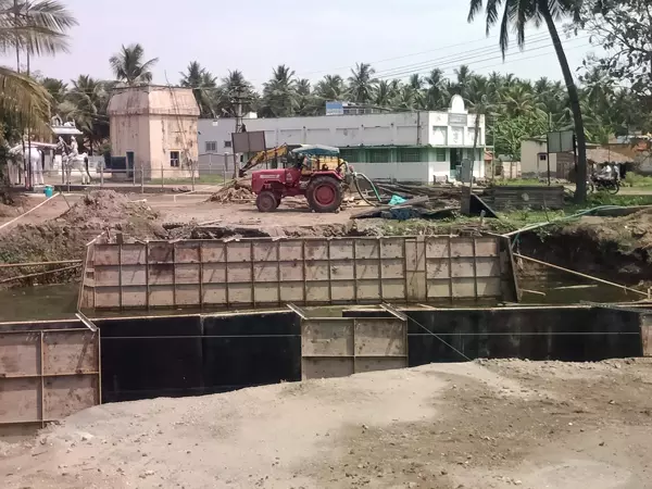 பாலப்பணி விரைந்து முடிக்கப்படுமா? பாலப்பணி விரைந்து முடிக்கப்படுமா?