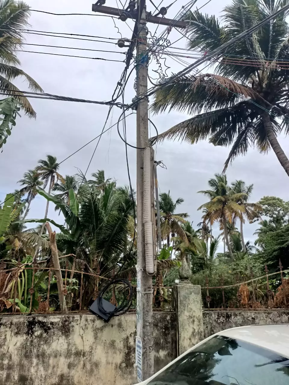 பழுதான மின்விளக்கு