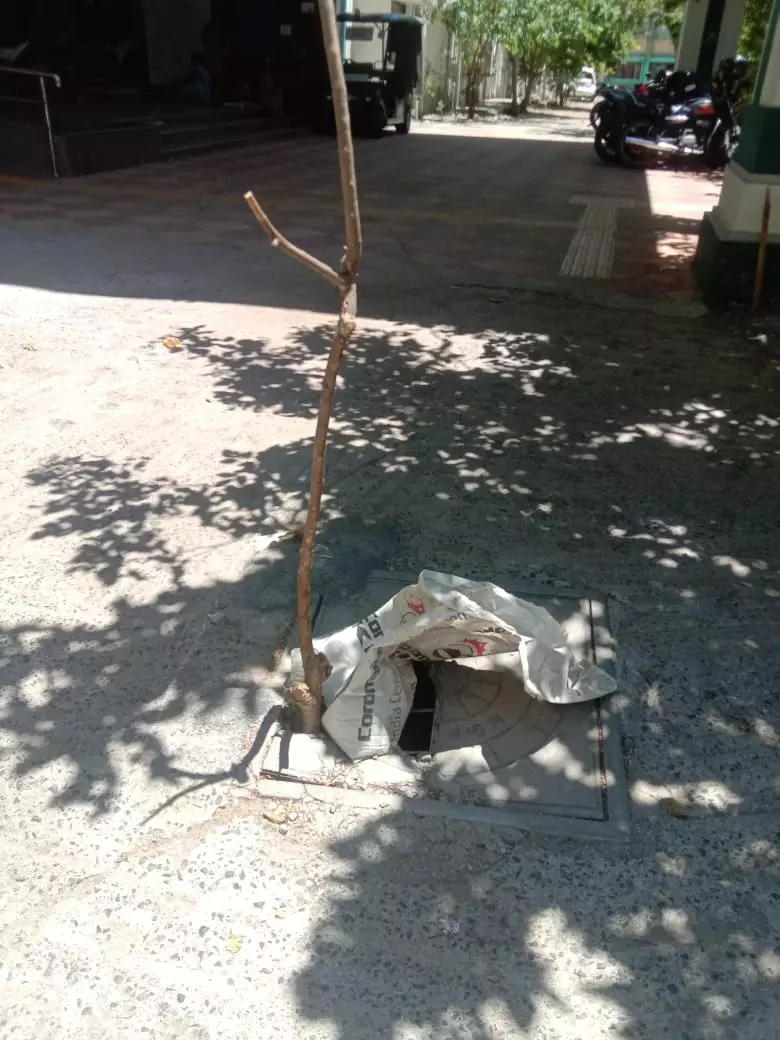 உடைந்த கழிவுநீர் கால்வாய்