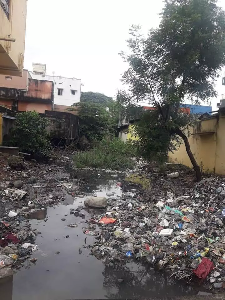 கழிவுநீர் தேக்கம் கழிவுநீர் தேக்கம்