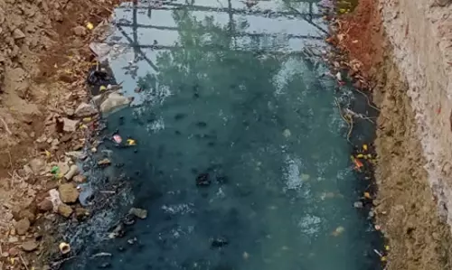 ஆபத்தான பள்ளம் ஆபத்தான பள்ளம்