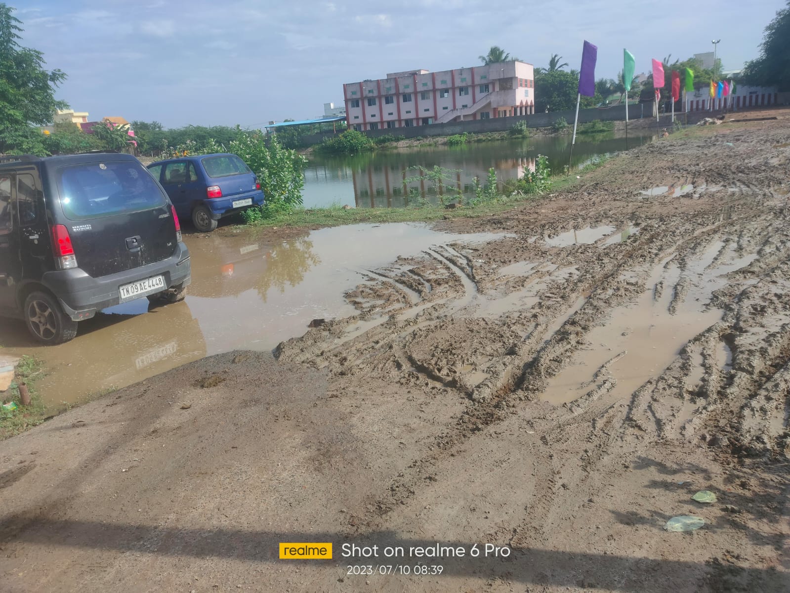 சாலை வேண்டும்