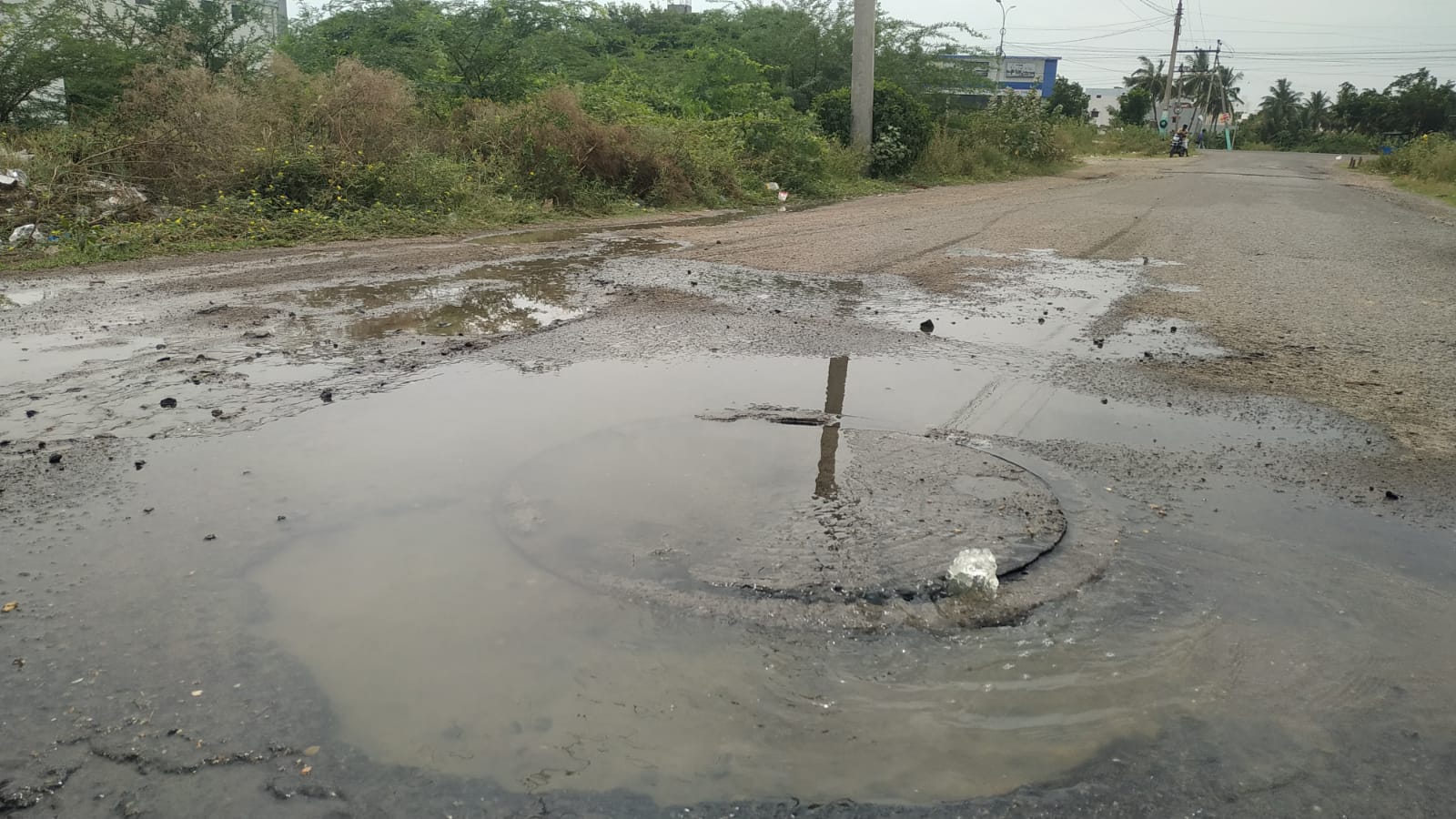 கழிவுநீரால் துர்நாற்றம்