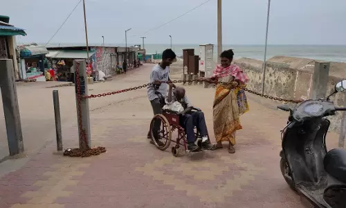 சுற்றுலா பயணிகள் சிரமம்