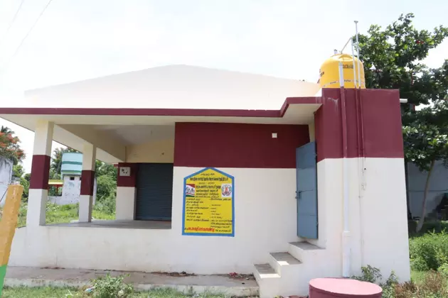 ரேஷன் கடை, மக்கள் பயன்பாட்டுக்கு வருமா?