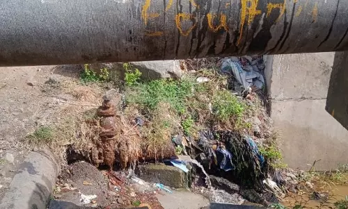 வீணாகும் குடிநீர்