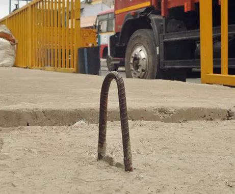 ஆபத்தான கம்பி ஆபத்தான கம்பி