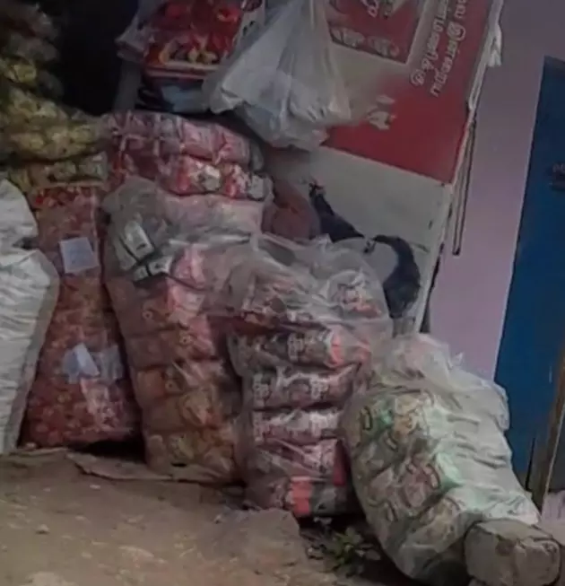 பிளாஸ்டிக் பயன்பாட்டை தடுப்பார்களா?