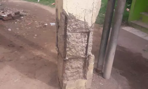 குடிநீர் தொட்டியின் கான்கிரீட் தூண்கள் சேதம்