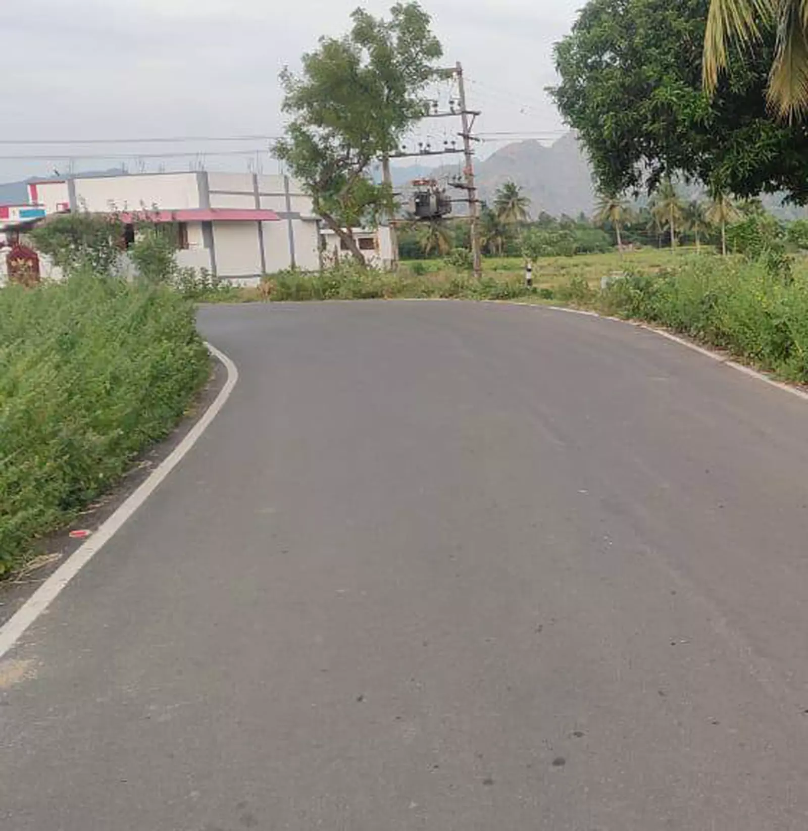 வாகனங்கள் விபத்தில் சிக்கும் அபாயம்