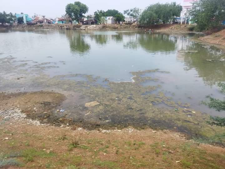 ஏரியில் கலக்கும் கழிவுநீர் ஏரியில் கலக்கும் கழிவுநீர்