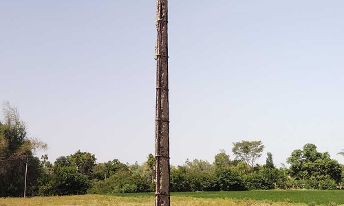 ஆபத்தான மின்கம்பங்கள்