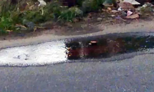 வீணாகும் குடிநீா் வீணாகும் குடிநீா்