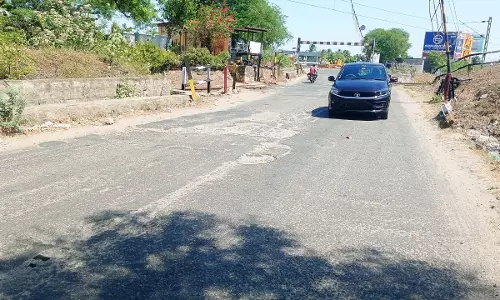 வேகத்தடைகள் சீரமைக்கப்படுமா? வேகத்தடைகள் சீரமைக்கப்படுமா?