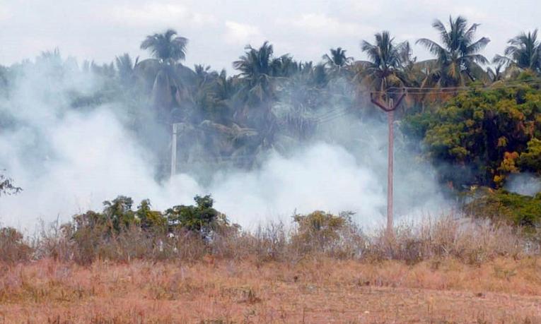 புகையால் மாணவர்கள் அவதி