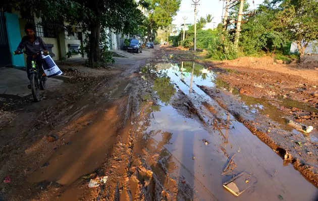 விநாயகம் சாலையின் அவலம்