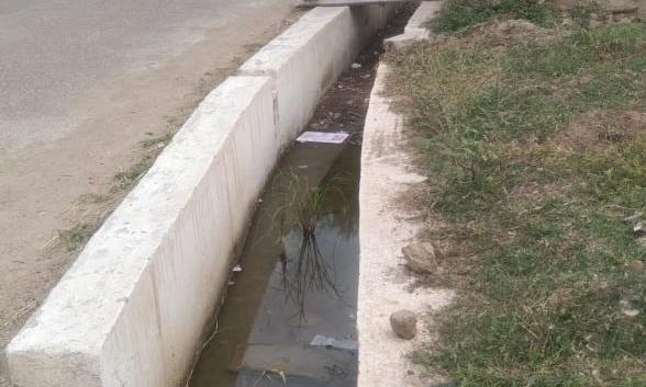 தேங்கி நிற்கும் கழிவுநீர்