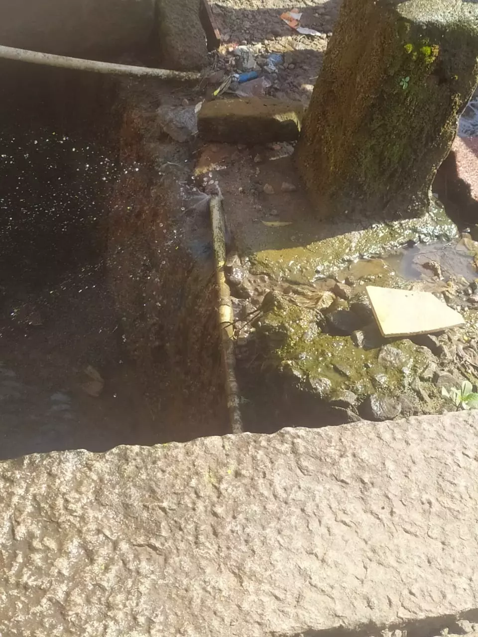 வீணாகும் குடிநீர் வீணாகும் குடிநீர்