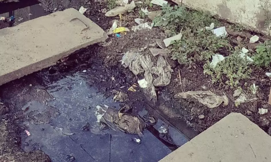 சாக்கடை கால்வாய் சரி செய்யப்படுமா? சாக்கடை கால்வாய் சரி செய்யப்படுமா?