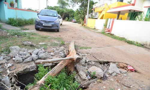 கால்வாய் சிலாப்பு சேதம் கால்வாய் சிலாப்பு சேதம்