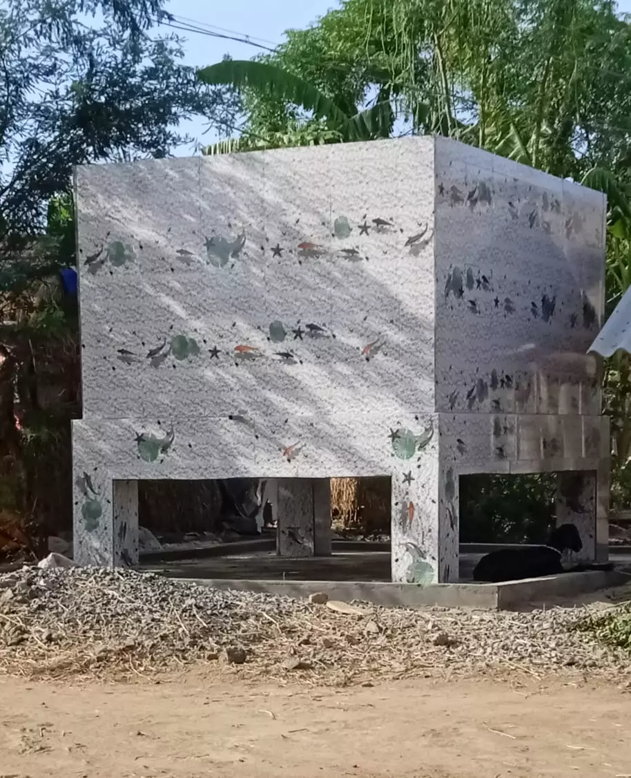 பயனற்ற குடிநீர் தொட்டி