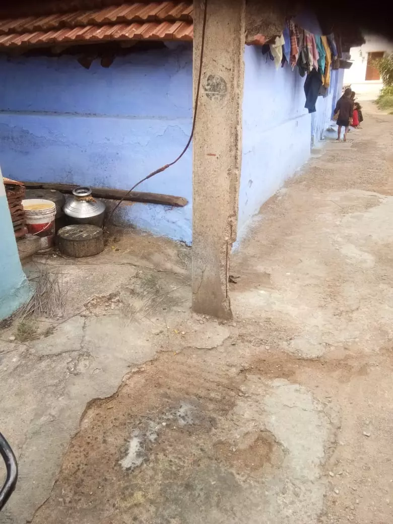 ஆபத்தான மின்கம்பம் ஆபத்தான மின்கம்பம்