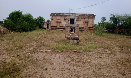 சீரமைக்கப்படாத கோவில்