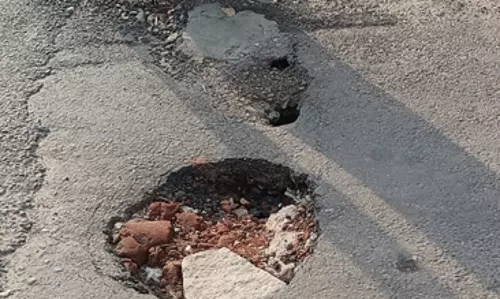 ரோடு சீரமைக்கப்படுமா? ரோடு சீரமைக்கப்படுமா?