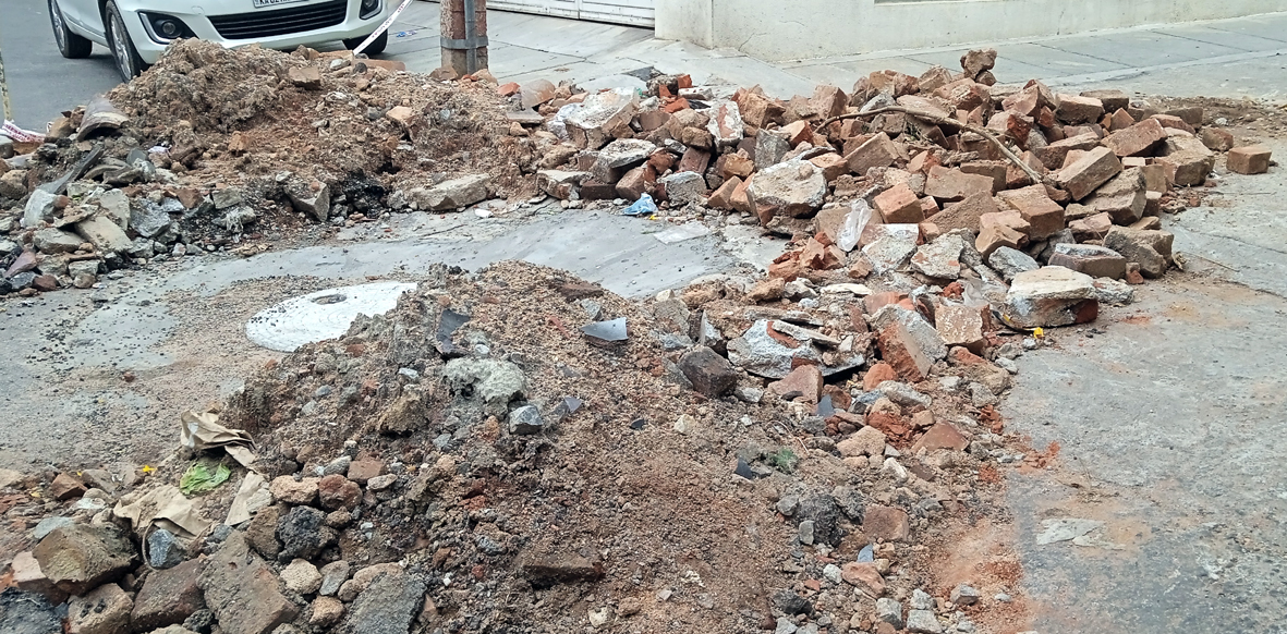 வாகன ஓட்டிகள் அவதி வாகன ஓட்டிகள் அவதி