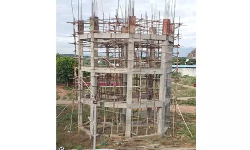 கிடப்பில் போடப்பட்ட கட்டுமான பணி