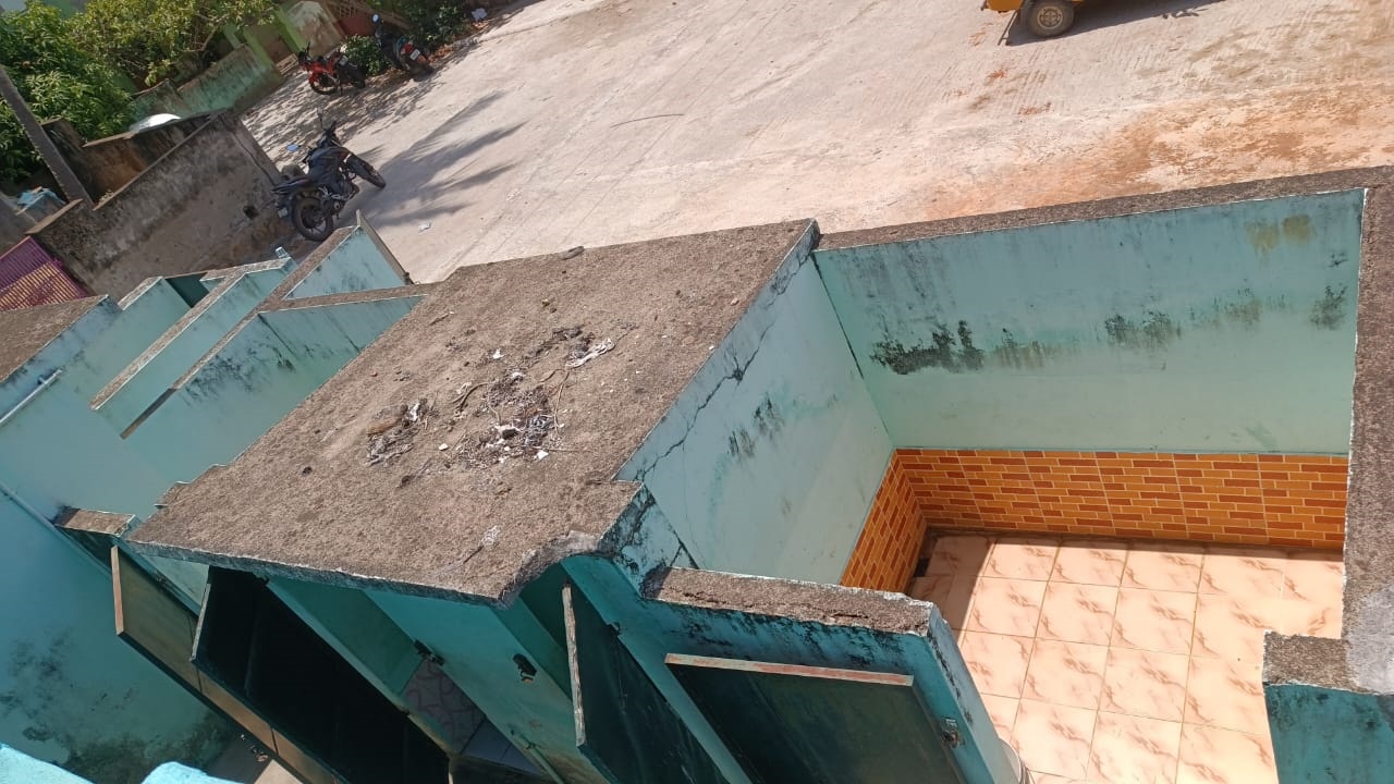 மேற்கூரை அமைப்பார்களா?