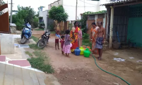 சப்பை தண்ணீர் குழாய் அமைக்க வேண்டும்