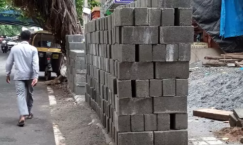 கட்டிட கழிவுகள் அகற்றப்படுமா?