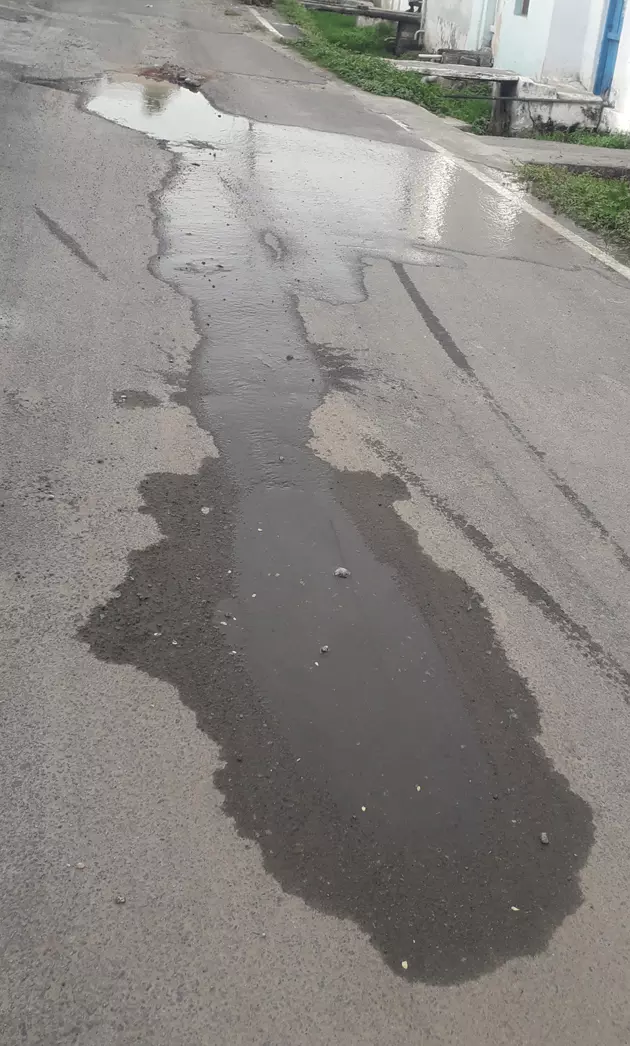 குடிநீர் குழாய் உடைப்பு குடிநீர் குழாய் உடைப்பு