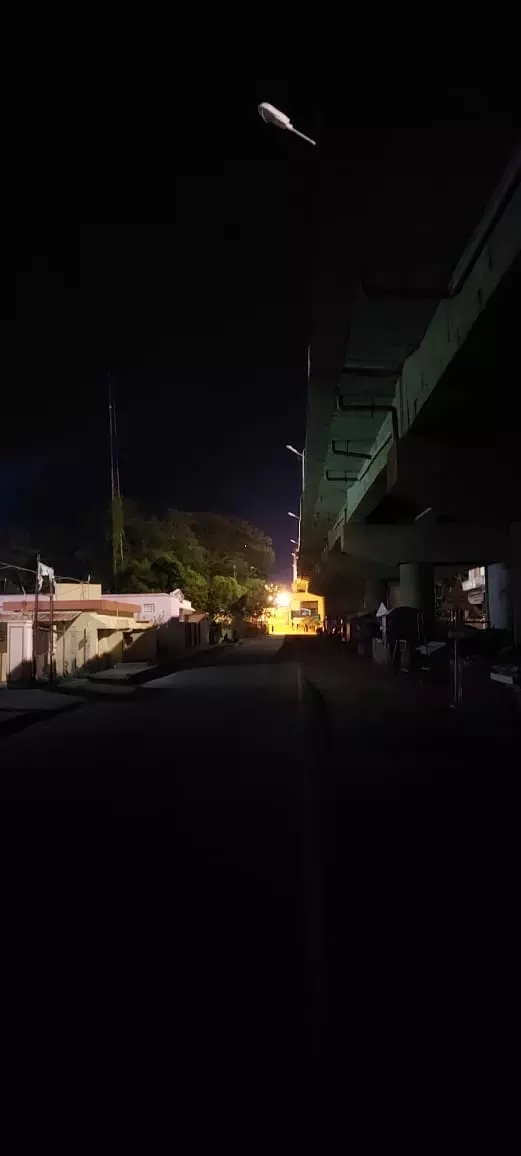 ஒளிராத மின்விளக்கு