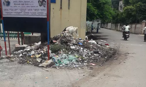 குவிந்து கிடக்கும் குப்பைகள் குவிந்து கிடக்கும் குப்பைகள்