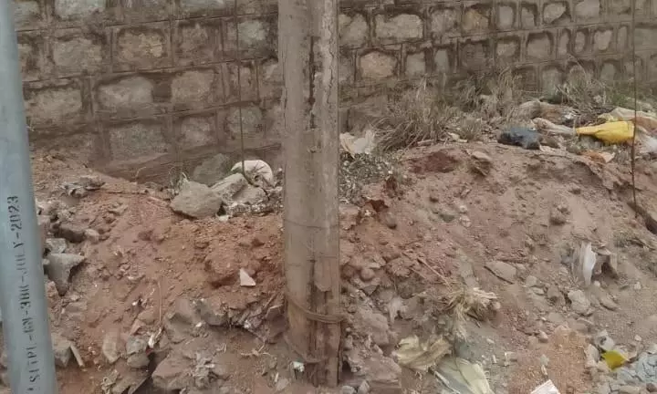 மின்கம்பம் சேதம்